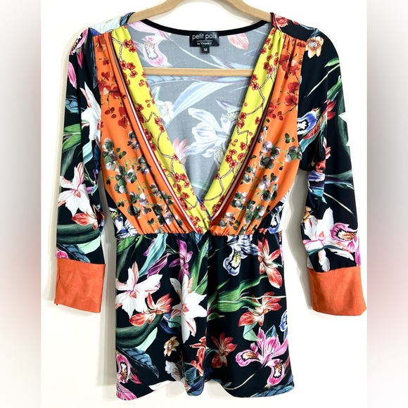 Petit Pois by Viviana G Tops - PETIT POIS Women’s 3/4 Sleeve V Neck Top M Mixed Floral Artsy Boho Tropical